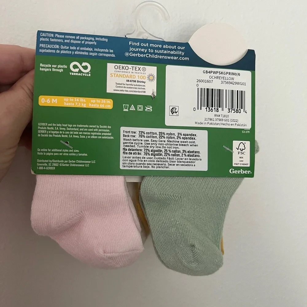NWT Gerber Stay On Socks 4 Pack